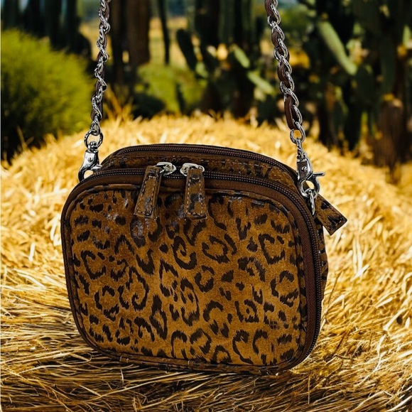 Gun Tote'n Mamas Crossbody Clutch Evening Bag Tan Leopard Print Leather GTM - Picture 1 of 10